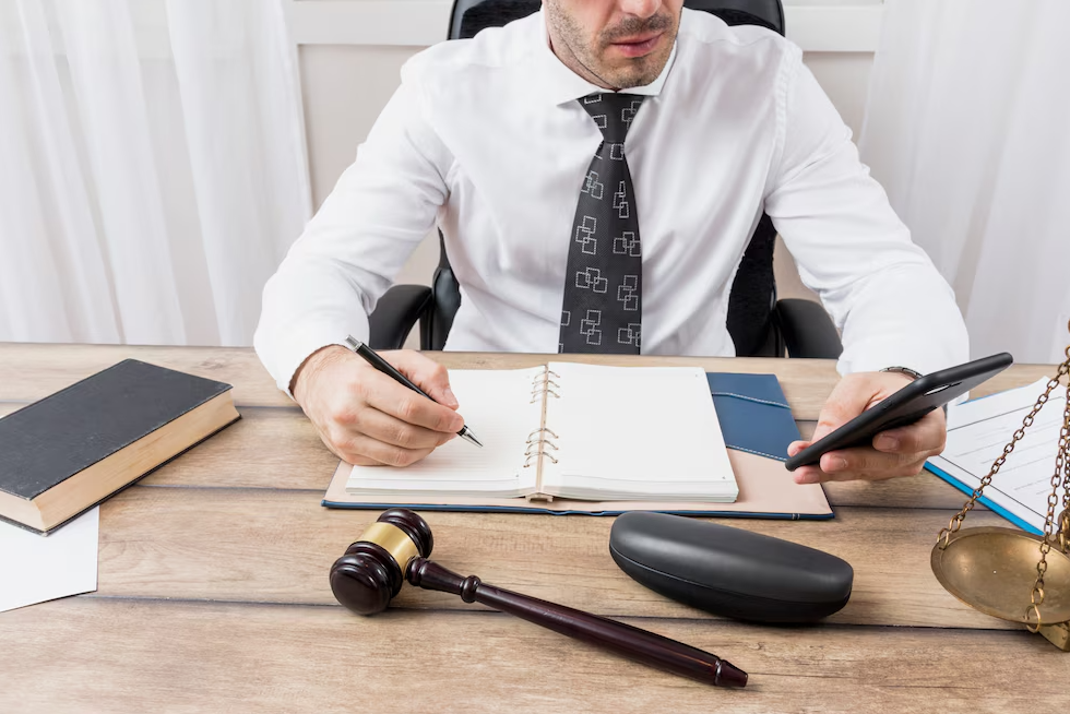 Strategic Legal Settlements